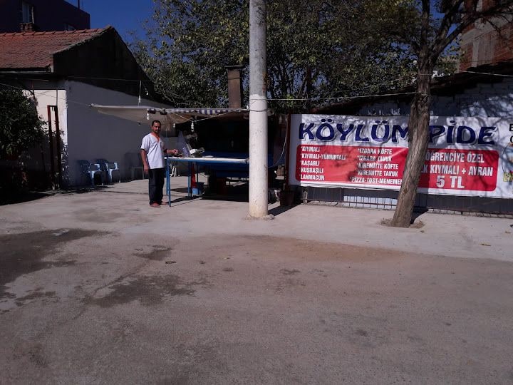Köy Meydanı