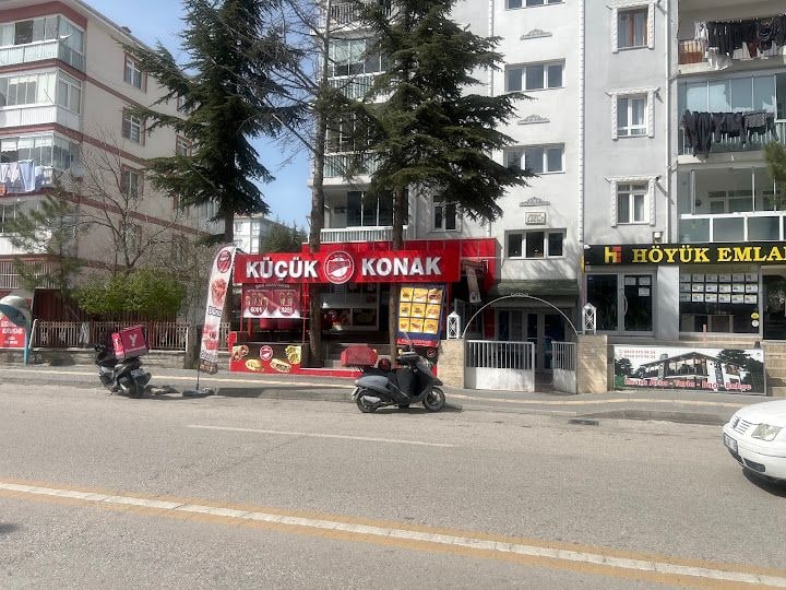 Küçük Konak Hatay Usulü Soslu Döner