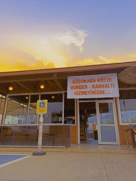 Küçükağa Köfte