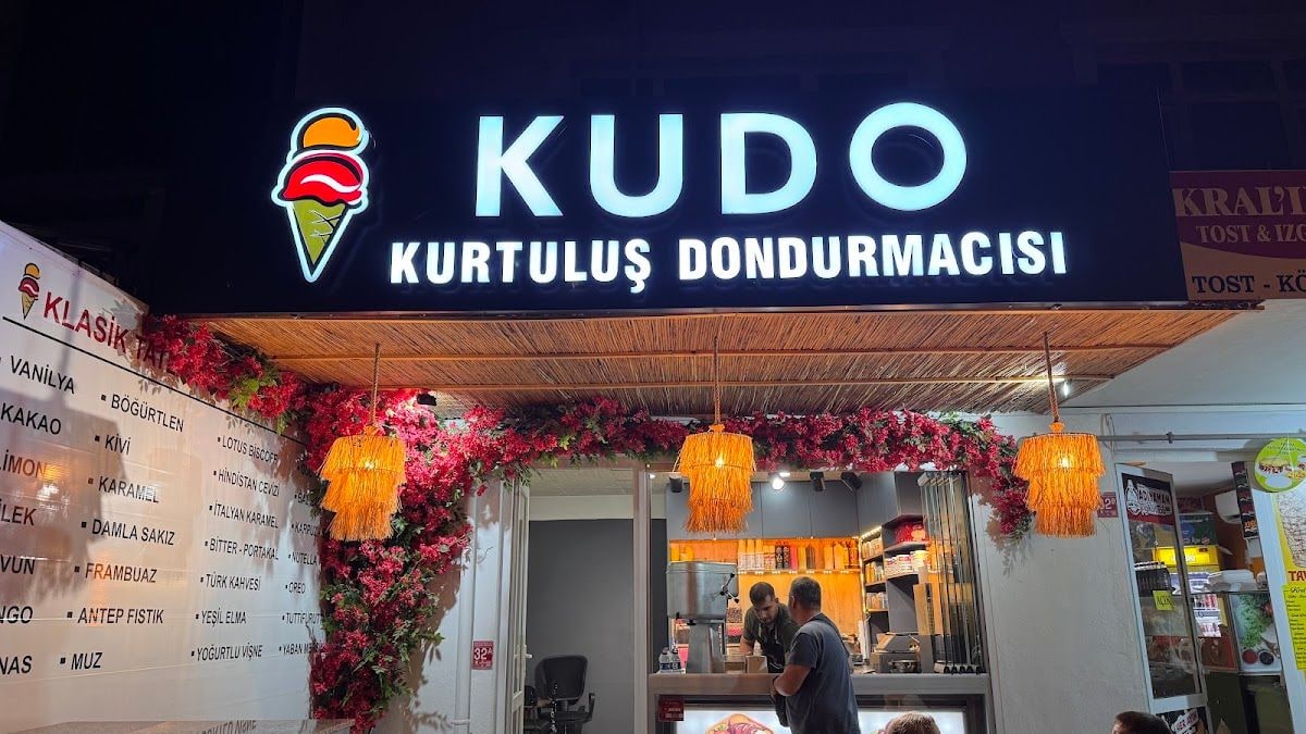 KUDO Gelato & Waffle