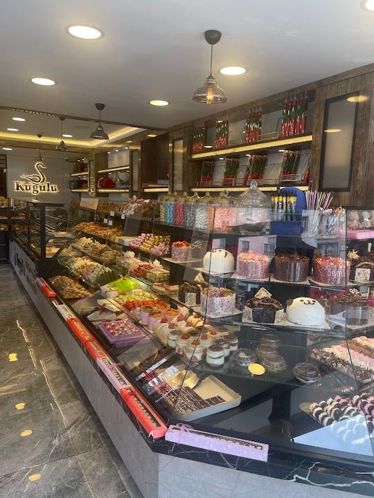 Kuğulu Pastanesi
