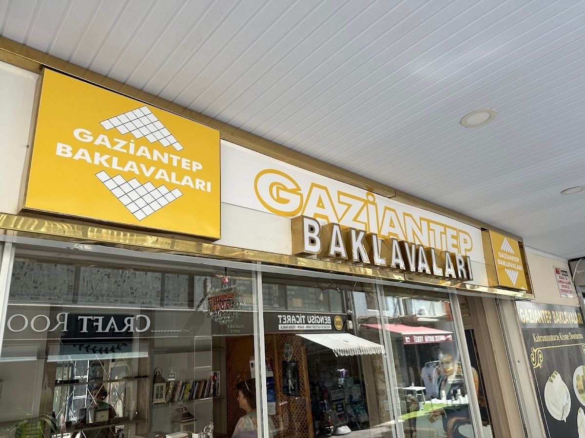 Kuşadası Gaziantep Baklavaları