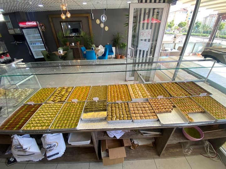 KUTLUOĞLU BAKLAVA BÖREK