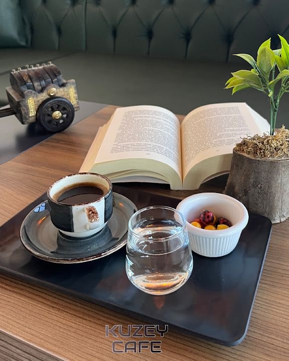 Kuzey Cafe Bistro Halı Saha