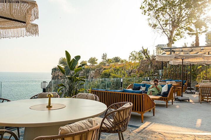 La'vera Restaurant & Bar