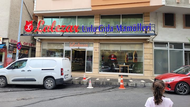 Lalezar Pastahanesi