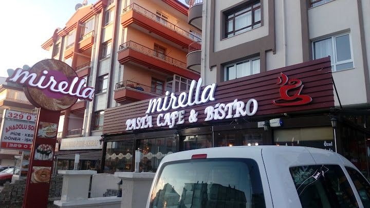 Lara Cafe Bistro