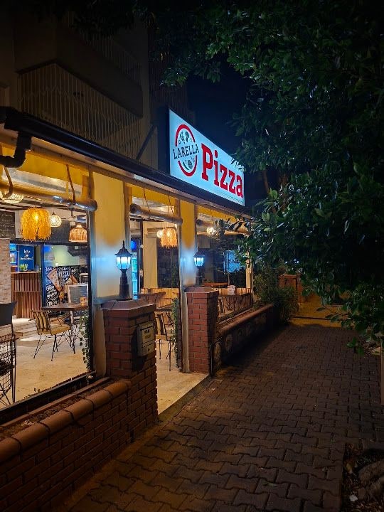 Larella Pizza Napoletana