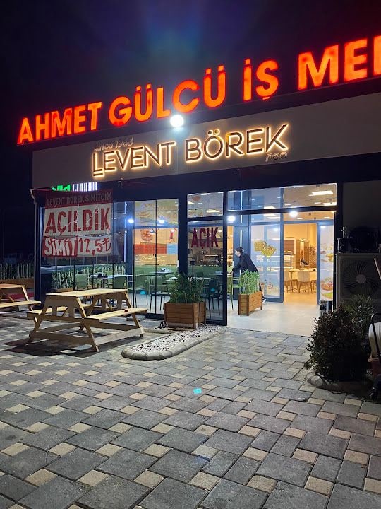 Levent Börek
