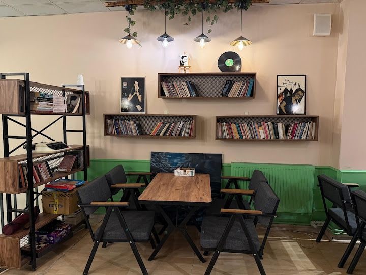 Leylim Kitap Cafe
