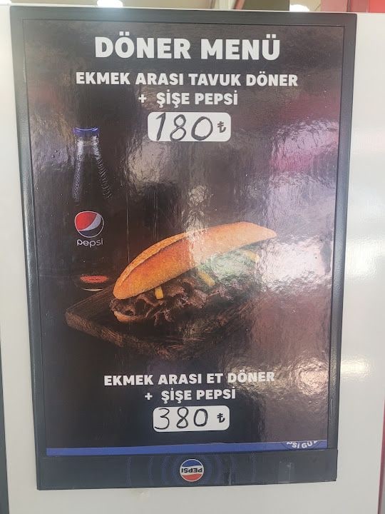 Lezzet Dünyası Döner Pide Kebap Fikret Usta