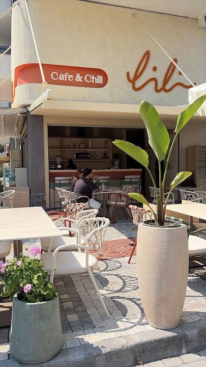 LiLi Cafe & Chill