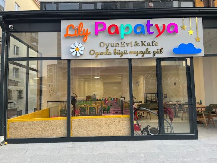 Lily Papatya Oyun Evi & Kafe