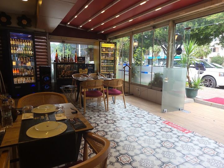 Lion Steak Hause