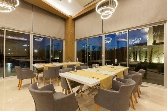 Lore Restoran