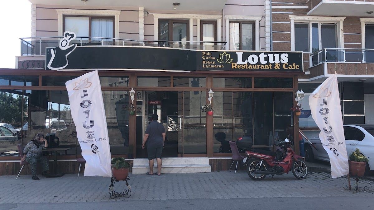 Lotus cafe restaurant