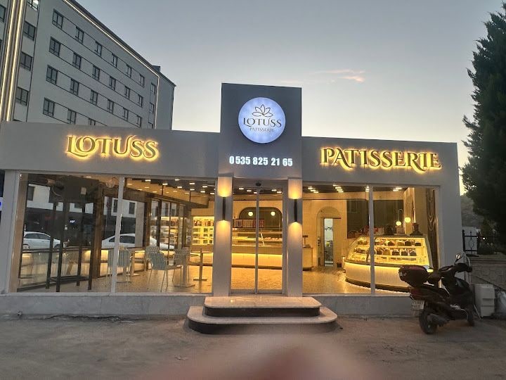 Lotusspatisserie