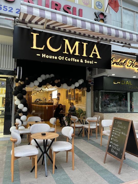 Lumia Cafe