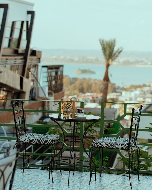 Lunette Cafe
