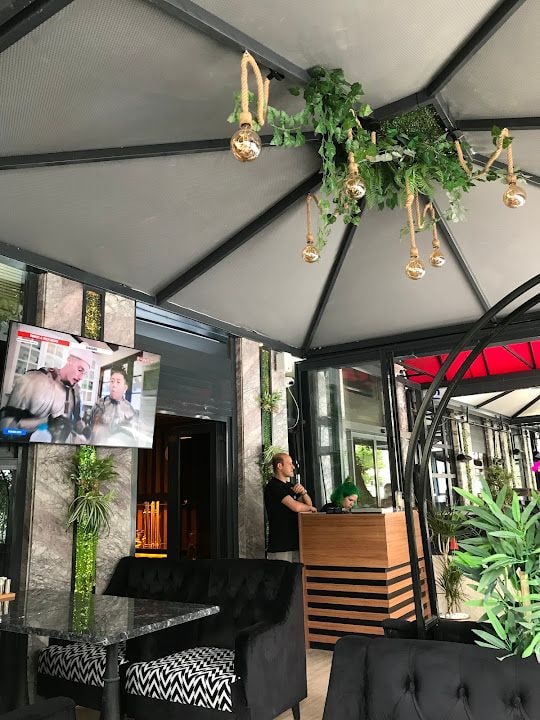 LUUK LOUNGE