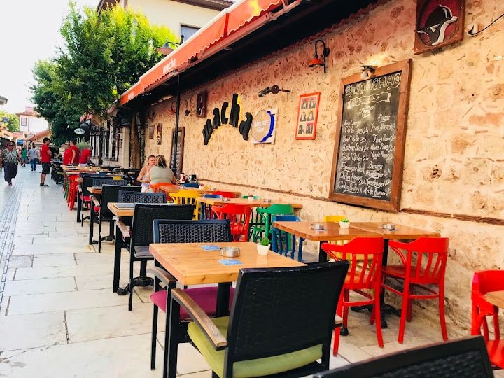Macha Cafe Bistro