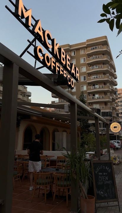 Mackbear Coffee Co.