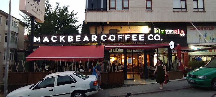 Mackbear Coffee Co. Aşağı Eğlence
