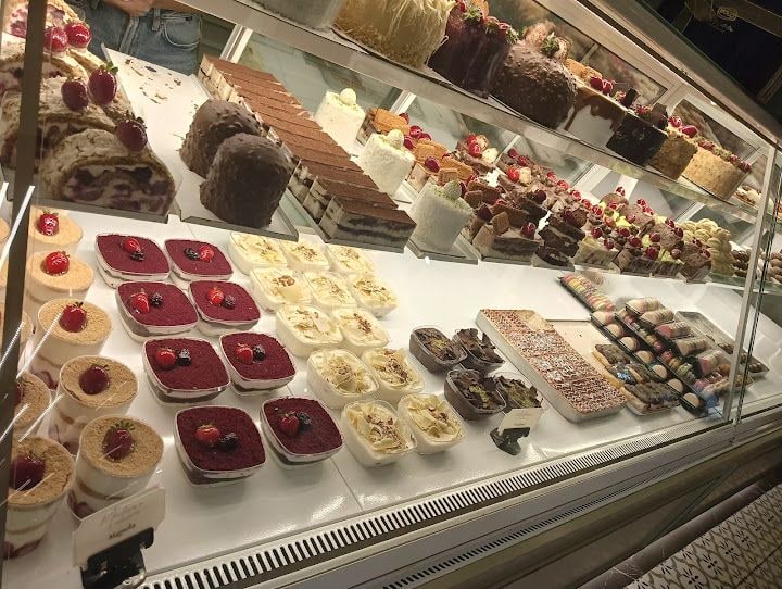 Madame Patisserie Cafe