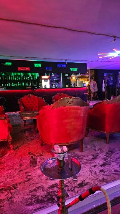 Mama Time Restaurant & Bar