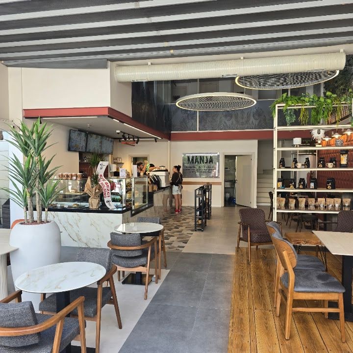 Manja Coffee & Eatery Besa Kule