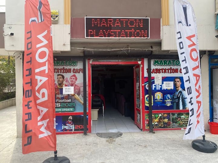 Maraton Playstation Cafe