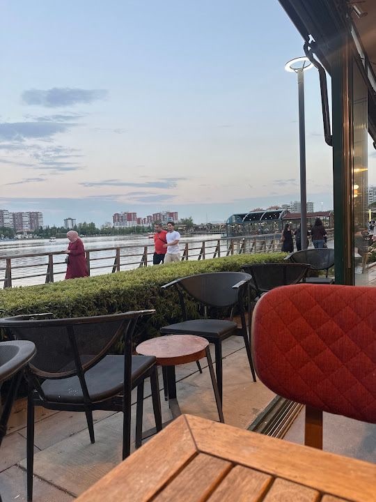 Marco Cafe & Restaurant