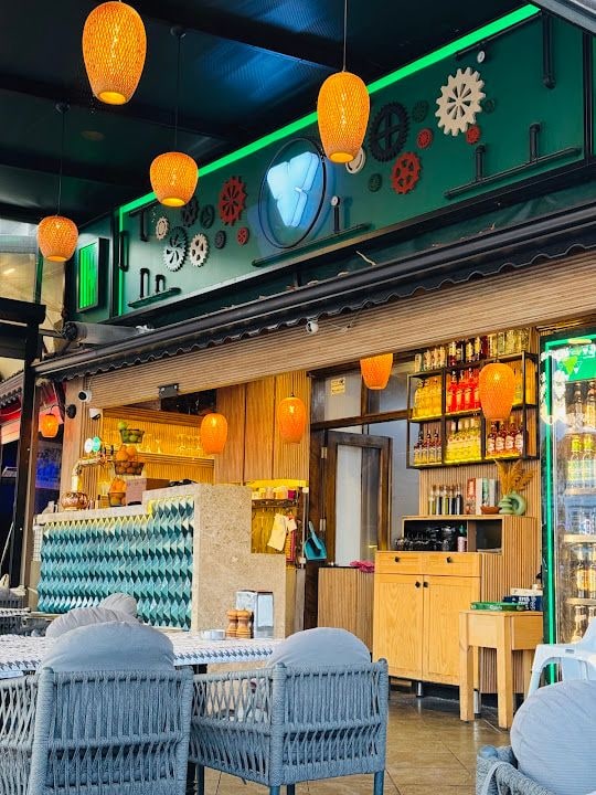 Marina Restaurant Cafe