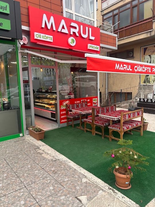 Marul çiğ köfte ve piknik