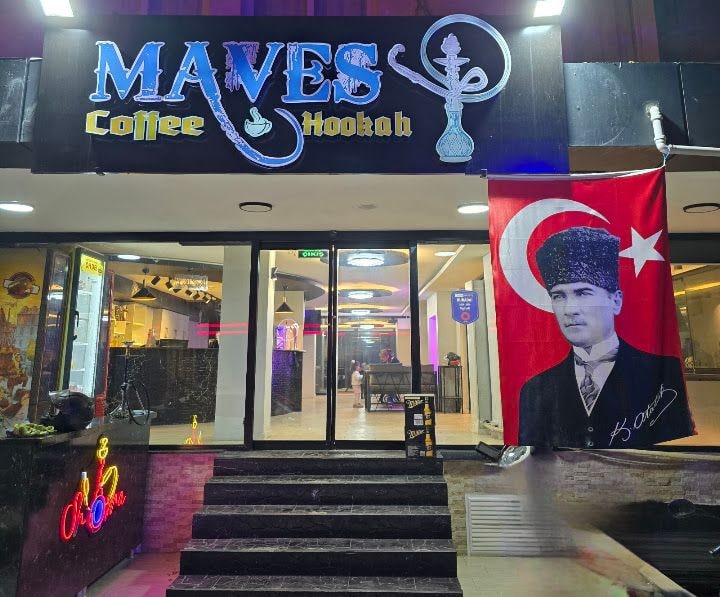 Maves Cafe
