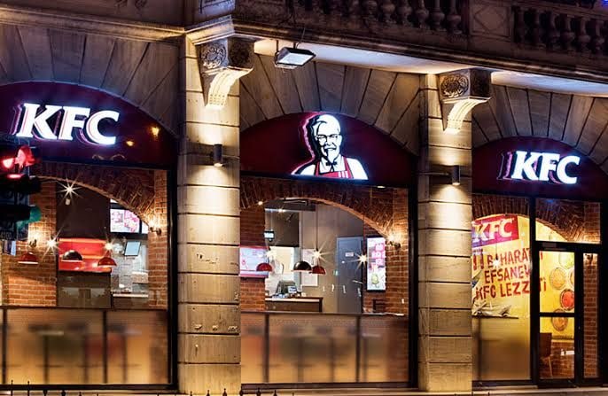 Mcdonald's Aksaray Ağaçlı Dt