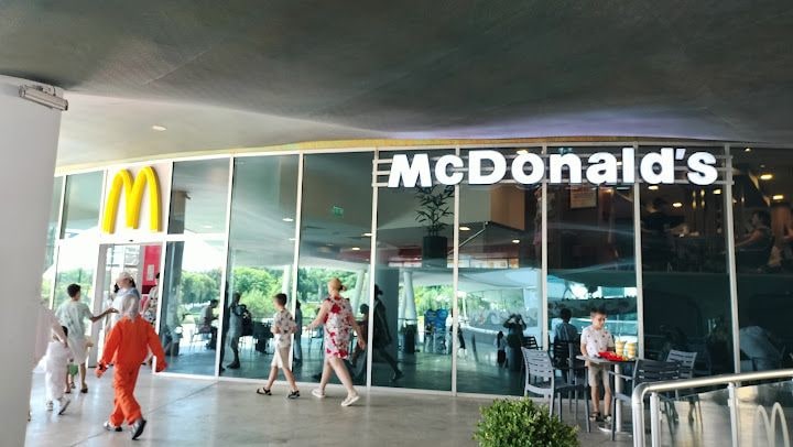 Mcdonald's Antalya Akvaryum