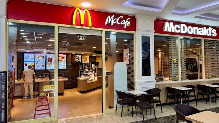 McDonald's Mall Of Side AVM