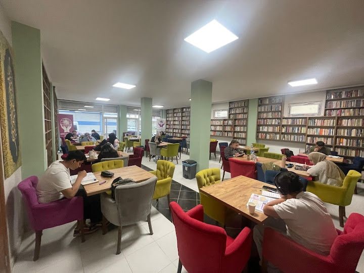 Medeniyet Mektebi Kitap Cafe
