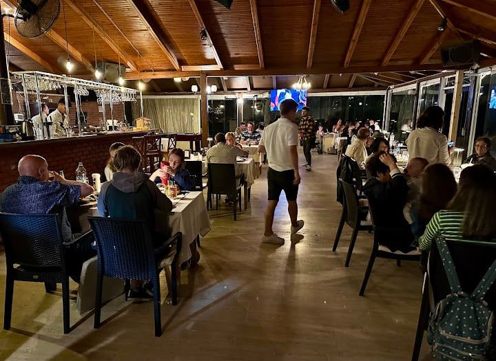 Melissa Garden Pub & Restaurant