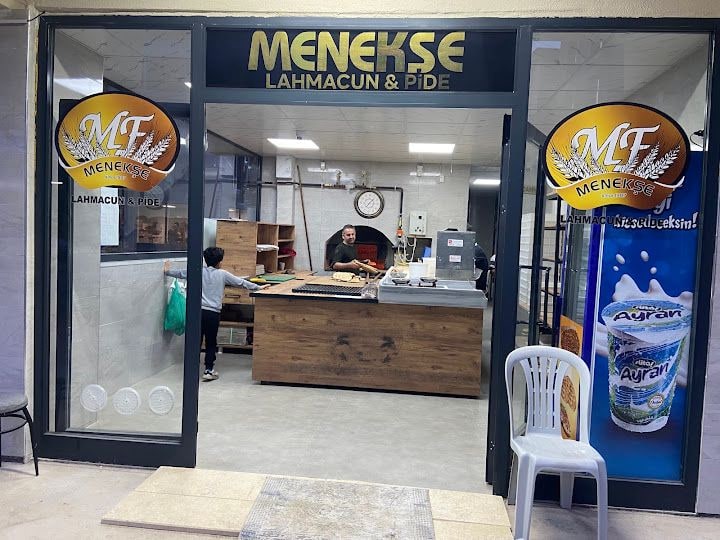 Menekşe Lahmacun
