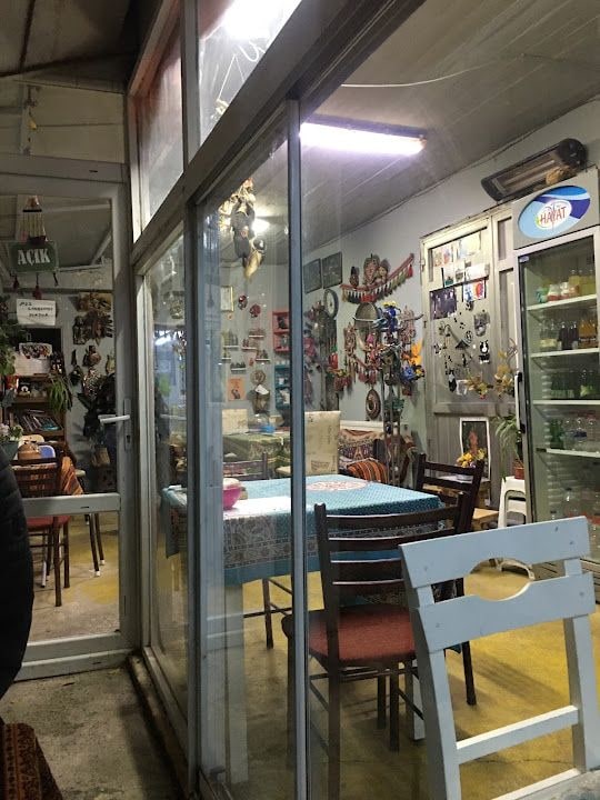 Merdiven Altı Çayevi