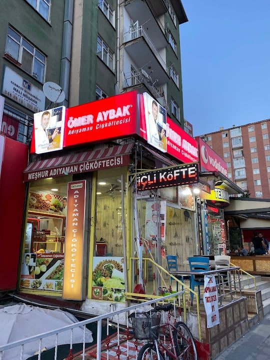 Meşhur Adıyaman Çiğ Köftecisi Ömer Aybak Demetevler Bayii
