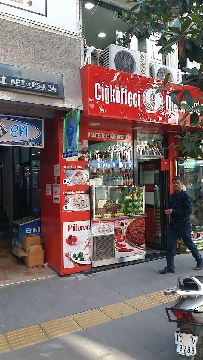 Meşhur Adıyaman Çiğ Köftecisi Ömer Usta