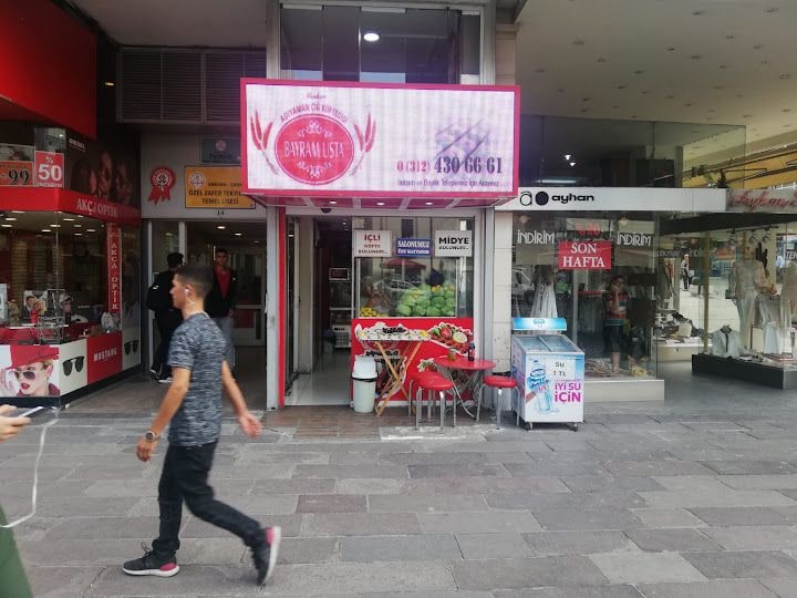Meşhur Adıyaman Çiğköftecisi
