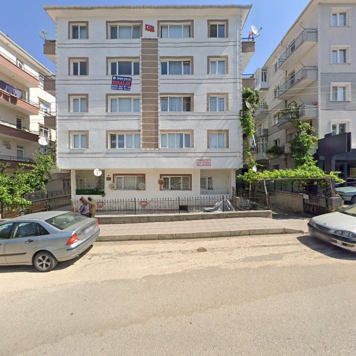 Meşhur Ali Usta Dondurma Ve Tatlı Sarayı