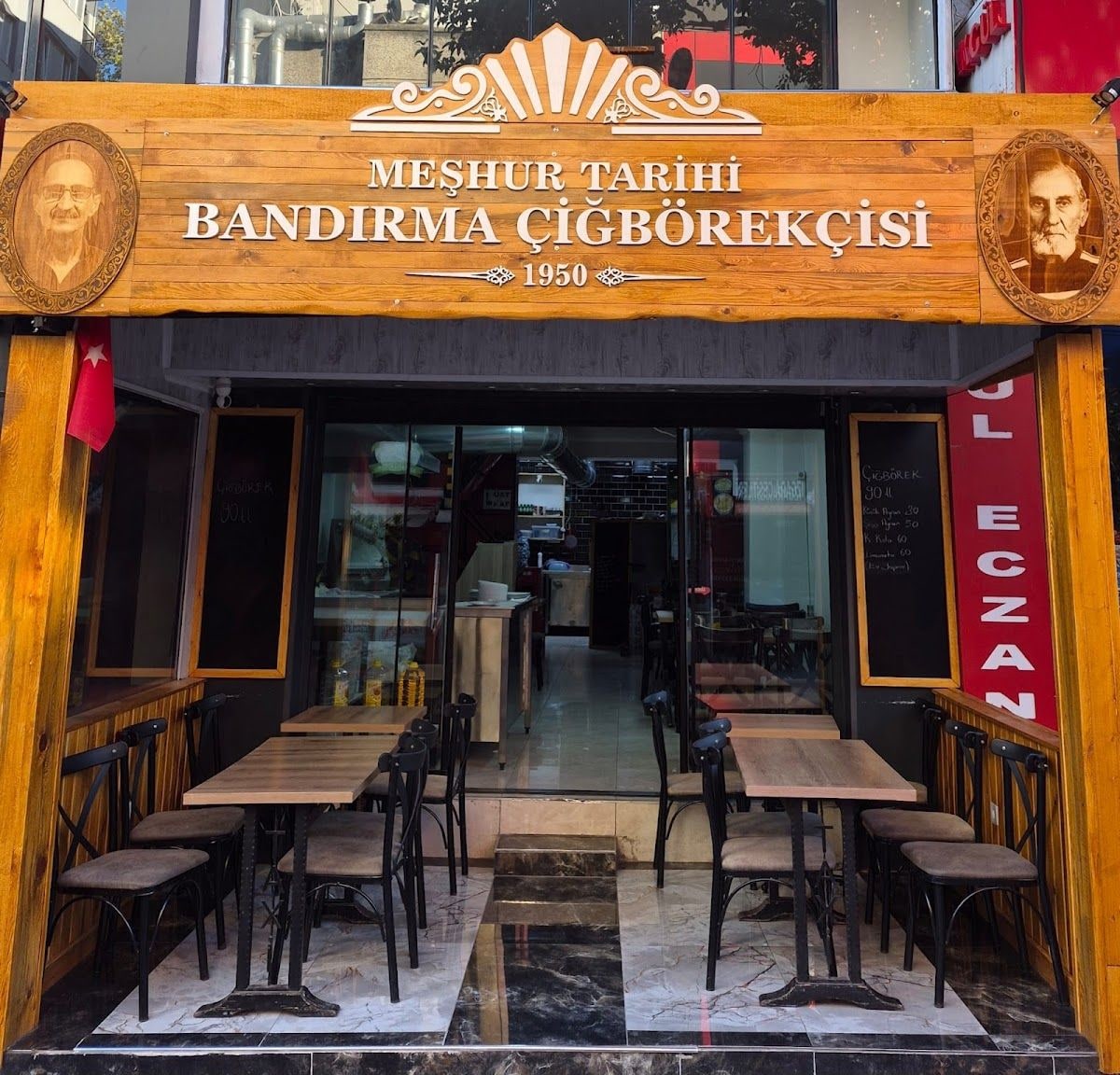 Meşhur Bandırma Çiğ Börekçisi Metin Usta
