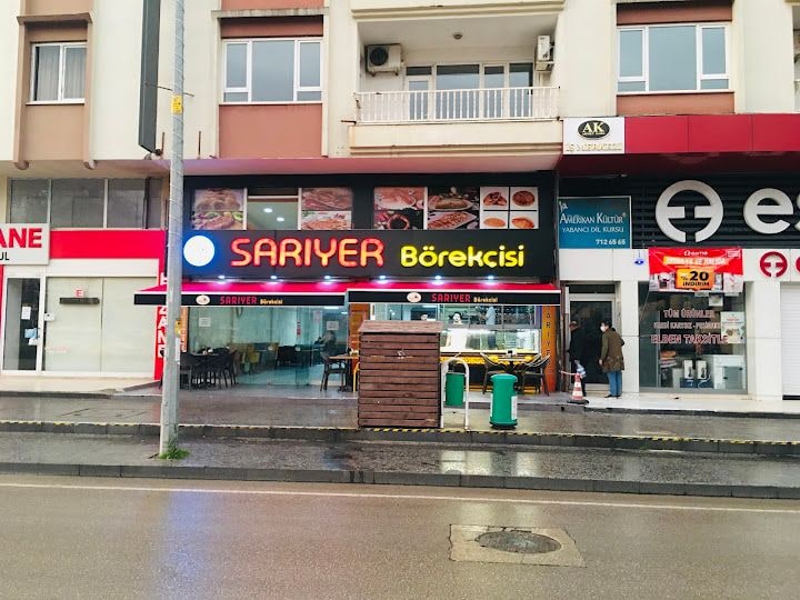 Meşhur Sarıyer Börek Ve Kır Pidecisi