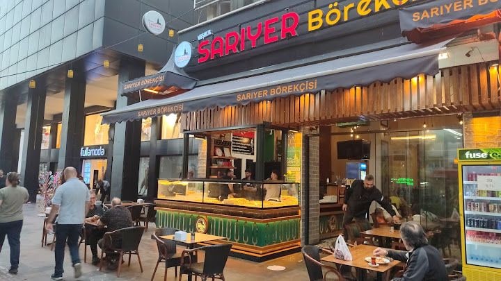 Meşhur Sariyer Börekçisi