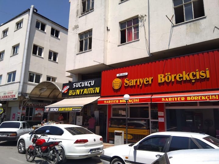 Meşhur Sarıyer Börekçisi Kadirli